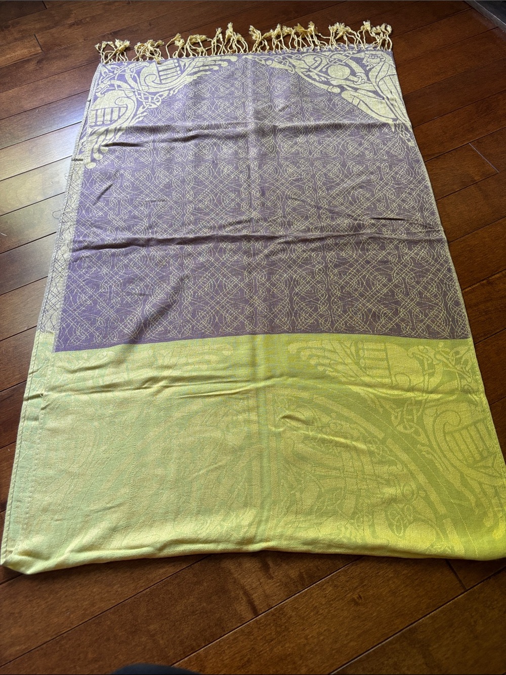 Mulligans Ireland Celtic Mustard & Violet Shawl - Picture 3 of 3